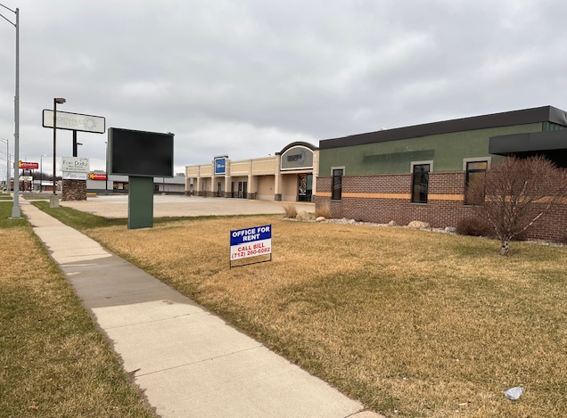 734 S Grand Ave, Spencer, IA à louer - Photo de l’immeuble – Image 3 sur 10
