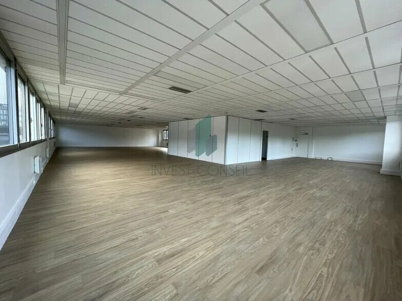 Local d’activités dans Gennevilliers à louer - Photo de l’immeuble – Image 3 sur 8