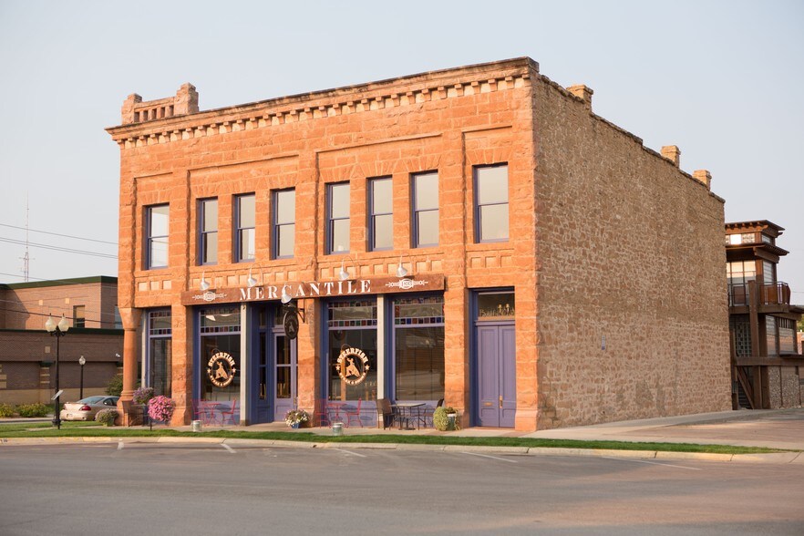 701 N 5th St, Spearfish, SD à vendre - Photo de l’immeuble – Image 3 sur 20