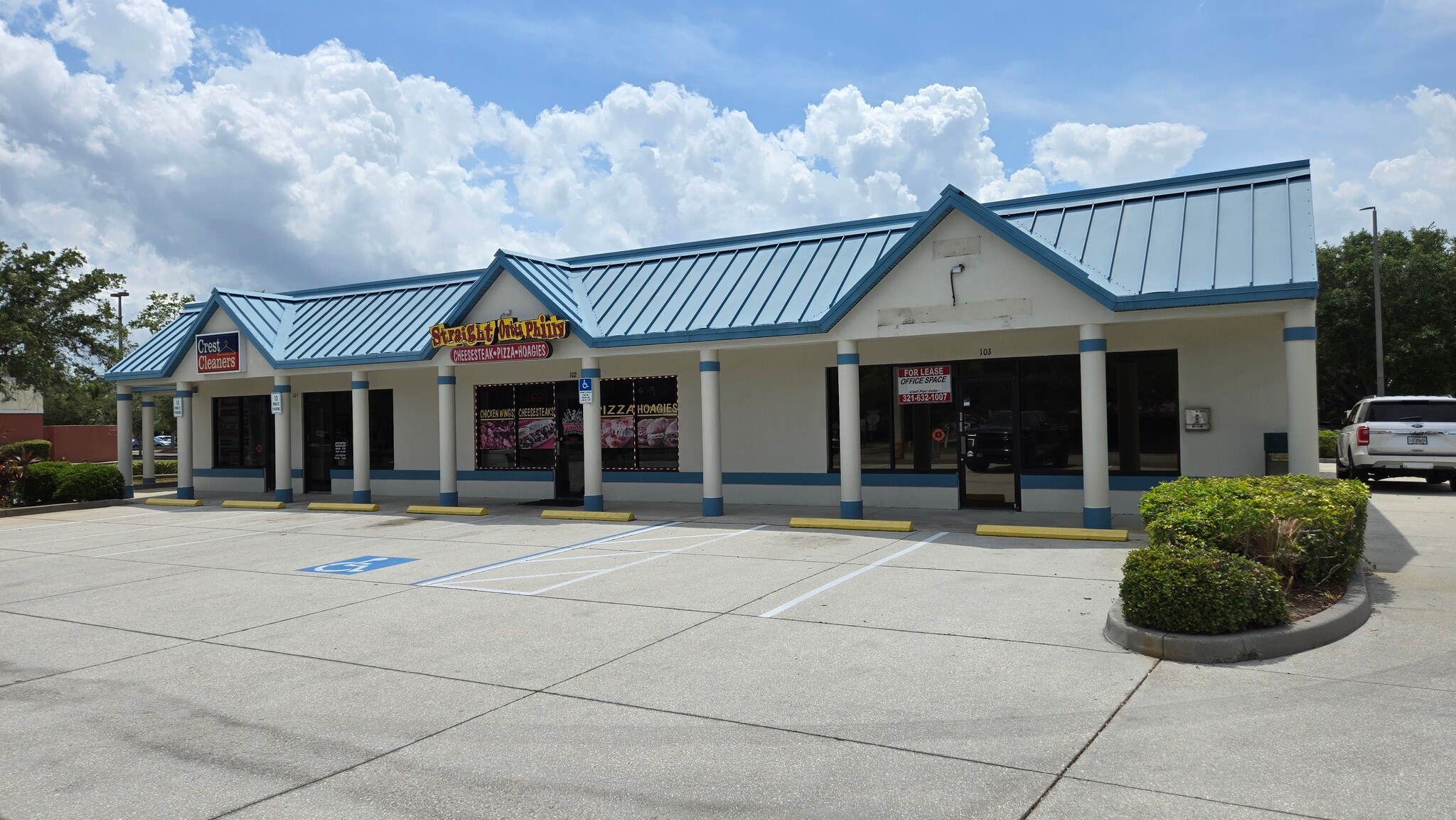 4250 N Wickham Rd, Melbourne, FL à louer Photo de l’immeuble– Image 1 sur 13