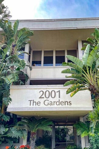 Plus de détails pour 2001 S Barrington Ave, Los Angeles, CA - Bureau à louer