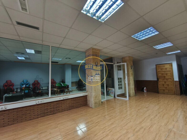 Local commercial dans Ontinyent, Valencia à louer - Photo intérieure – Image 1 sur 11