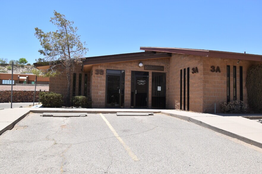 1201 E Schuster Ave, El Paso, TX à louer - Photo de l’immeuble – Image 3 sur 9