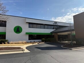 1150 Hammond Dr, Atlanta, GA à louer Photo intérieure– Image 1 sur 1