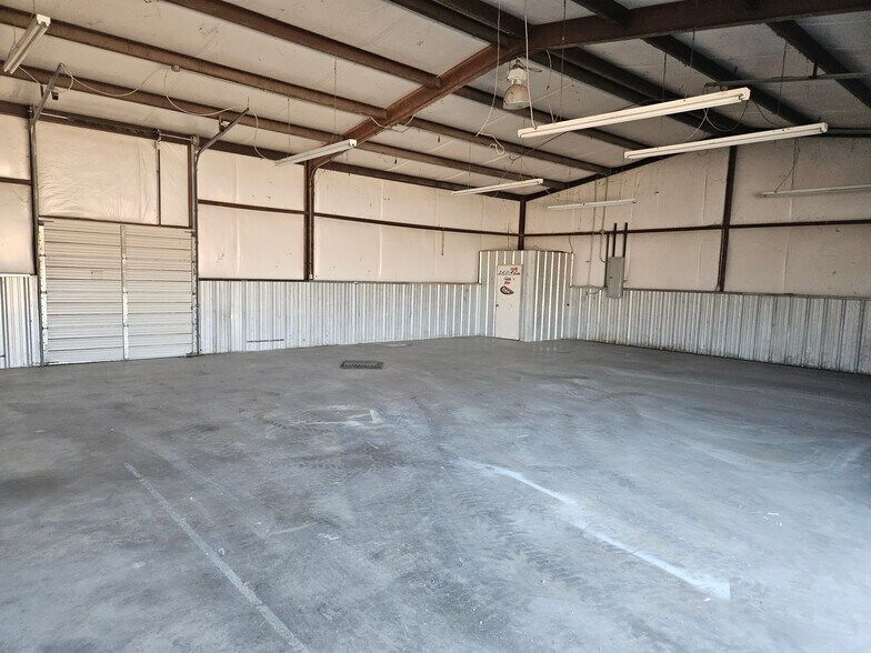 5750 Little Rd, Fort Worth, TX à louer - Photo intérieure – Image 3 sur 3