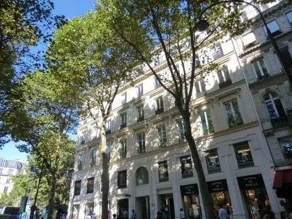 10 Place De La Madeleine, Paris à louer - Photo de l’immeuble – Image 1 sur 22
