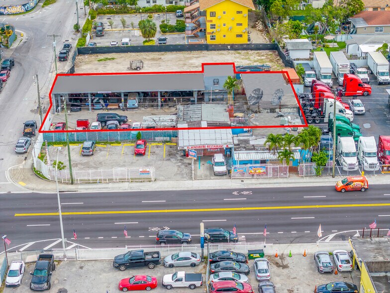 2395 NW 36th St, Miami, FL à louer - Aérien – Image 2 sur 11