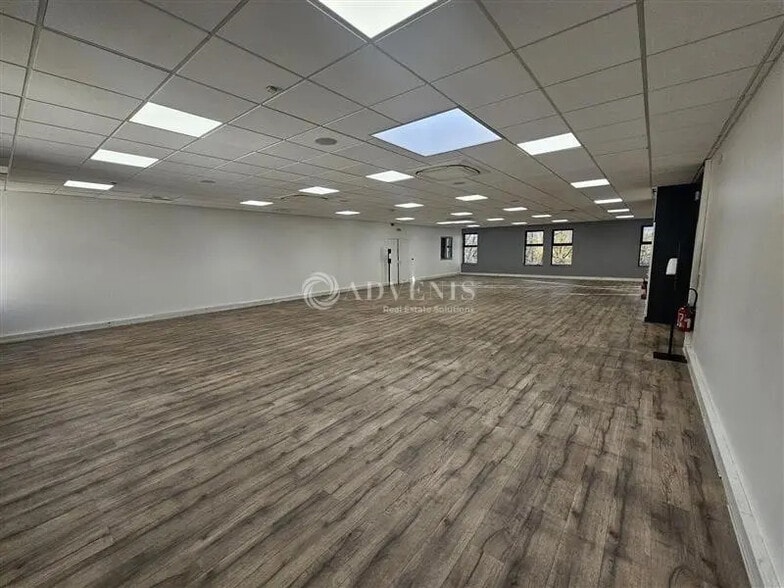 Bureau dans Champigny-sur-Marne à louer - Photo de l’immeuble – Image 2 sur 7