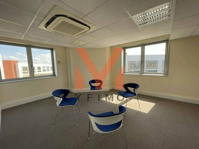 Bureau dans Le Pecq à louer - Photo intérieure – Image 2 sur 6