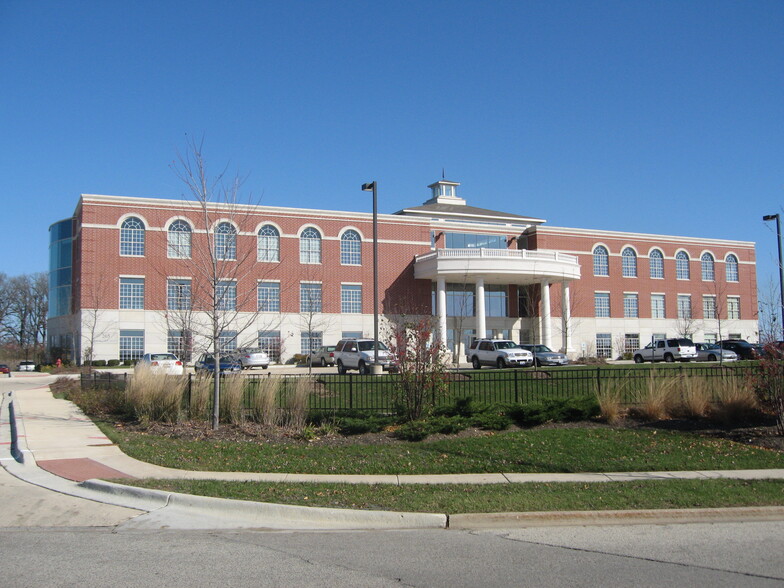 265 Exchange Dr, Crystal Lake, IL à louer - Photo de l’immeuble – Image 3 sur 12