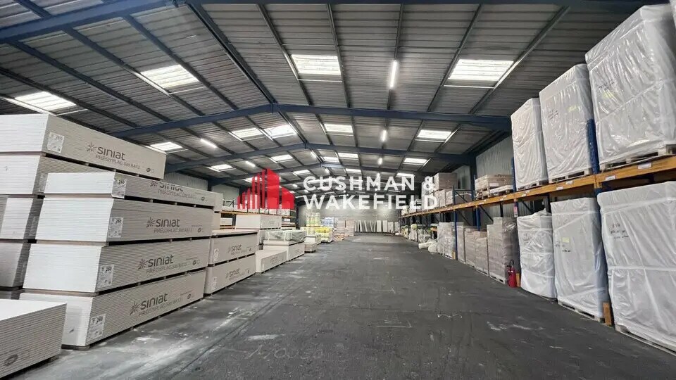 Local d’activités dans Toulouse à louer - Photo de l’immeuble – Image 3 sur 8