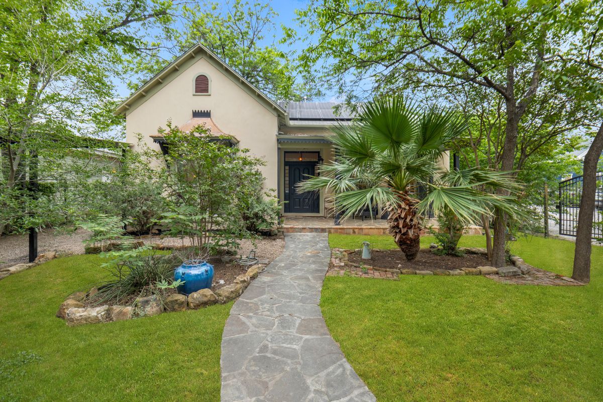 1012 N Flores St, San Antonio, TX à vendre Photo principale– Image 1 sur 27
