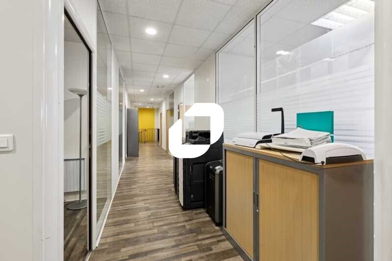 Local d'activités dans Nanterre à vendre - Photo intérieure – Image 3 sur 21