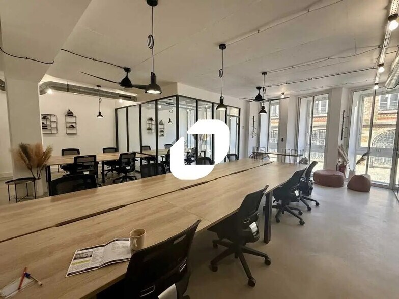 Bureau dans Paris à louer - Photo de l’immeuble – Image 2 sur 16