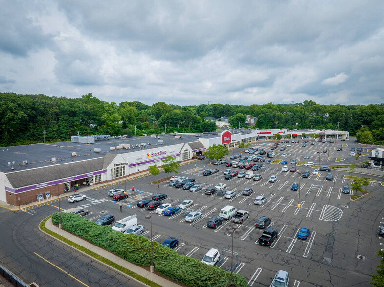 4485-4641 Main St, Bridgeport, CT à louer - Photo de l’immeuble – Image 1 sur 6
