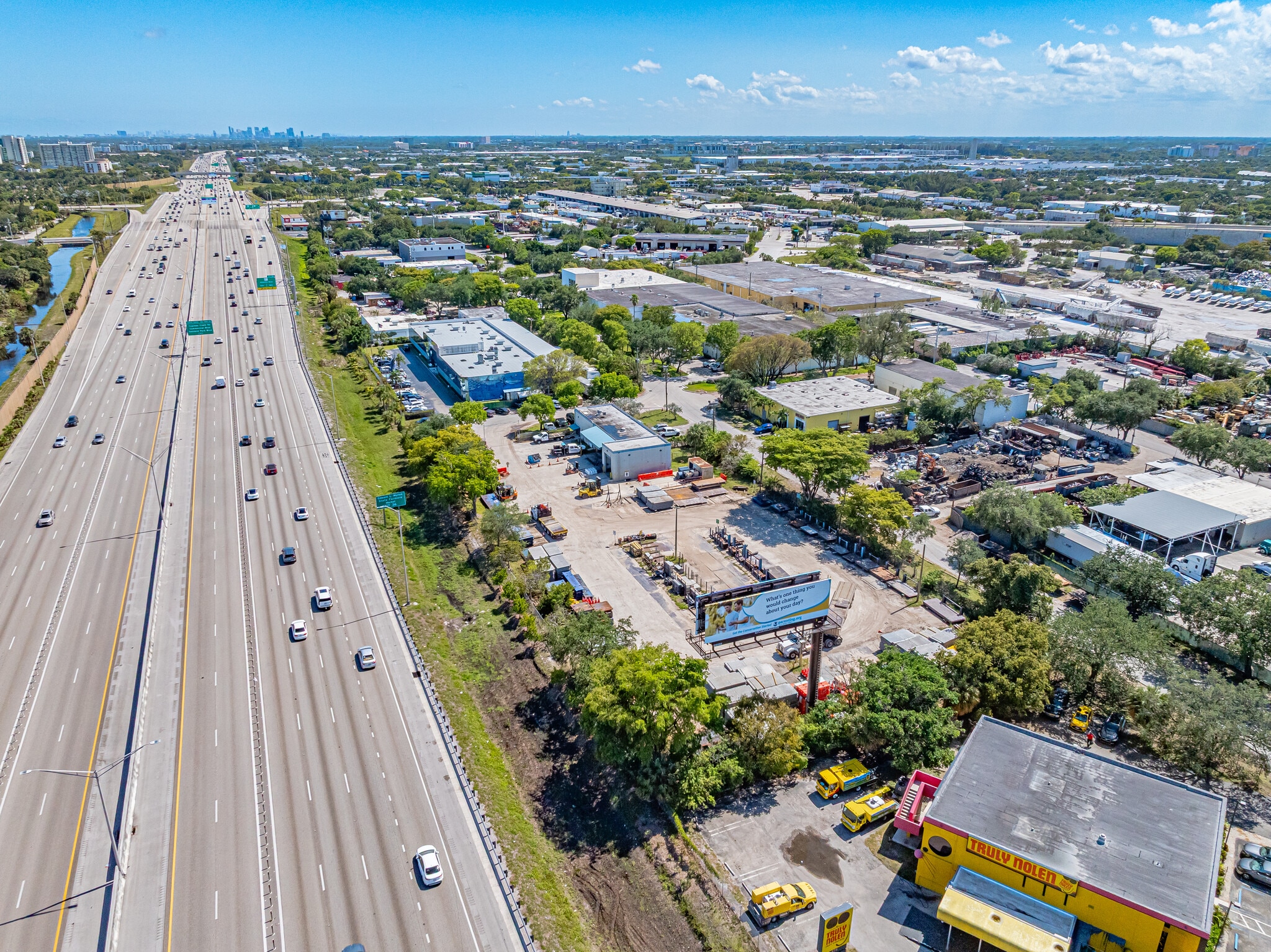 808 NW 12th Ave, Pompano Beach, FL à louer Photo intérieure– Image 1 sur 51