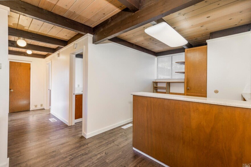 715 South Dora, Ukiah, CA à vendre - Photo de l’immeuble – Image 3 sur 16