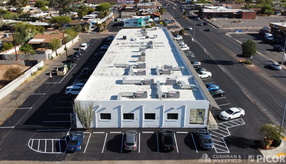 2502-2532 N Campbell Ave, Tucson, AZ à louer - Photo de l’immeuble – Image 3 sur 4