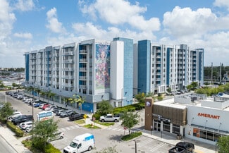 Plus de détails pour 3029 W 16th Ave, Hialeah, FL - Local commercial à louer