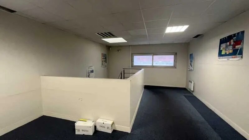 Rue De La Batardière, Saint-Jean-de-la-Ruelle à louer - Photo de l’immeuble – Image 2 sur 10