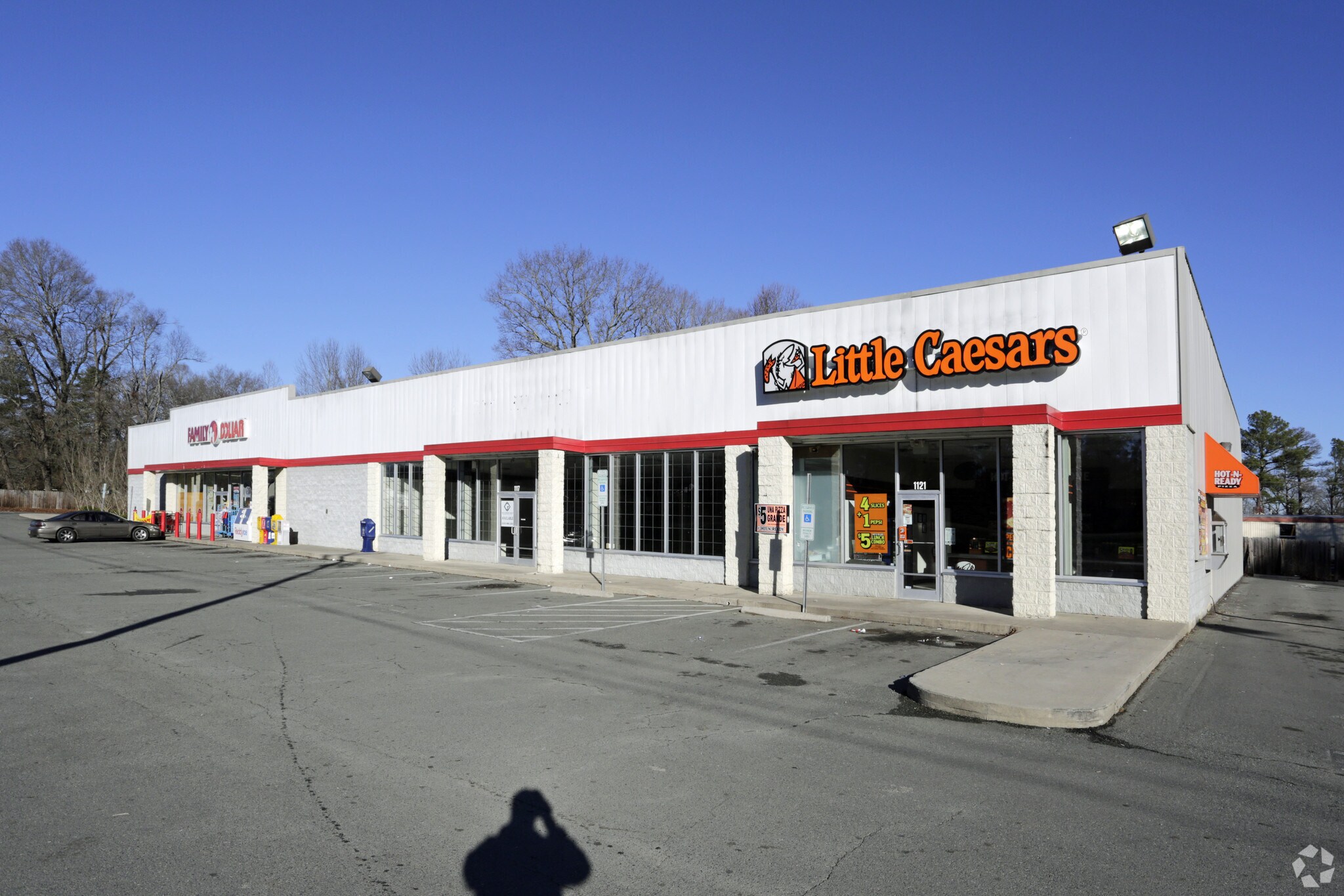 1113-1121 E 11th St, Siler City, NC à louer Photo principale– Image 1 sur 11