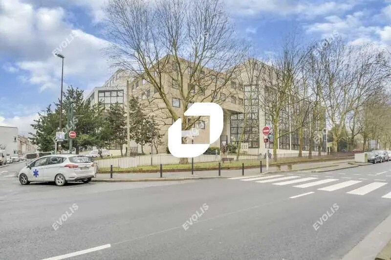 Bureau dans Montreuil à louer - Photo de l’immeuble – Image 2 sur 13