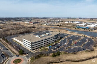 7974 UW Health Ct, Middleton, WI - VUE AÉRIENNE  vue de carte - Image1