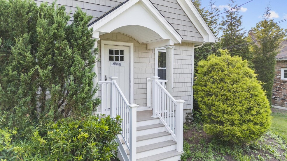256 Seaside Ave, Milford, CT à louer - Photo de l’immeuble – Image 2 sur 18