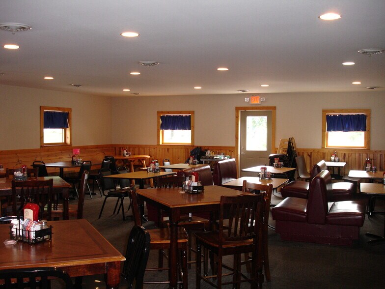 23991 3rd St, Trempealeau, WI à vendre - Photo de l’immeuble – Image 2 sur 25