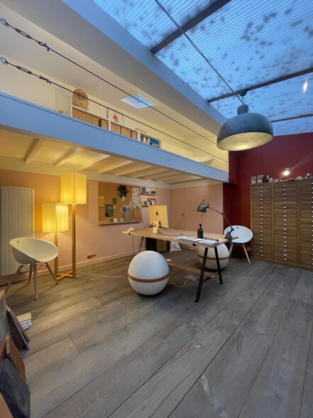 Bureau dans Paris à vendre - Photo de l’immeuble – Image 2 sur 9