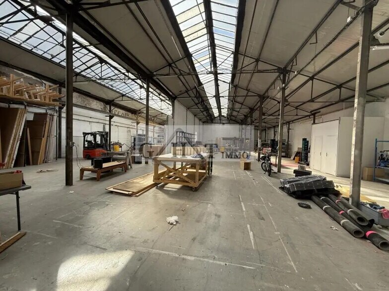 Industriel/Logistique dans Saint-Denis à vendre - Photo de l’immeuble – Image 3 sur 12