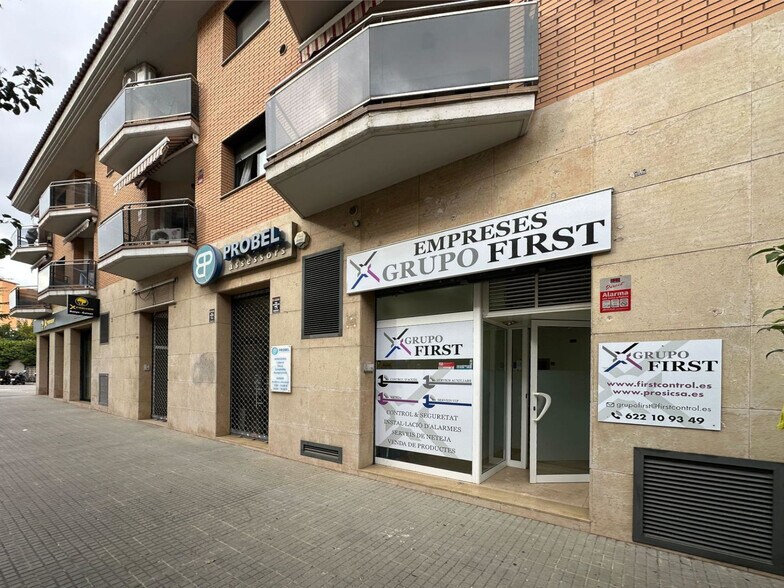 Local commercial dans Pineda de Mar, Barcelona à louer - Photo de l’immeuble – Image 2 sur 3