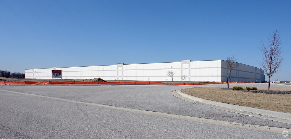 5352 Performance Way, Whitestown, IN à louer - Photo de l’immeuble – Image 3 sur 3