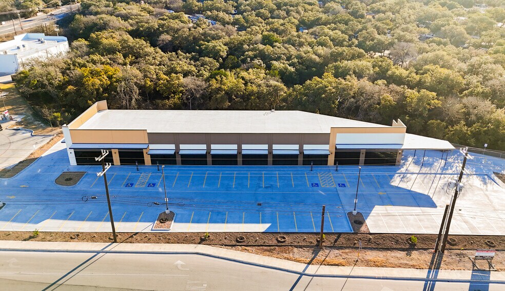 W Loop 1604 and West Military Drive, San Antonio, TX à louer - Photo de l’immeuble – Image 3 sur 10