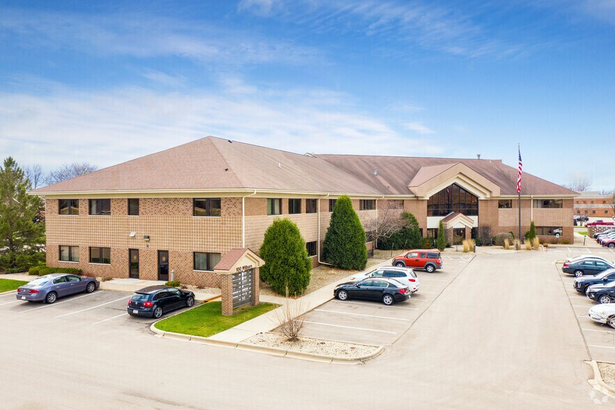 100 Wilburn Rd, Sun Prairie, WI à louer - Photo de l’immeuble – Image 3 sur 4