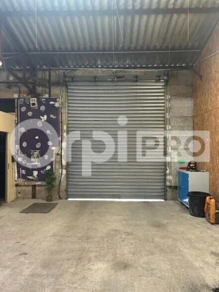 Local d’activités dans Mareuil-lès-Meaux à louer - Photo de l’immeuble – Image 2 sur 2