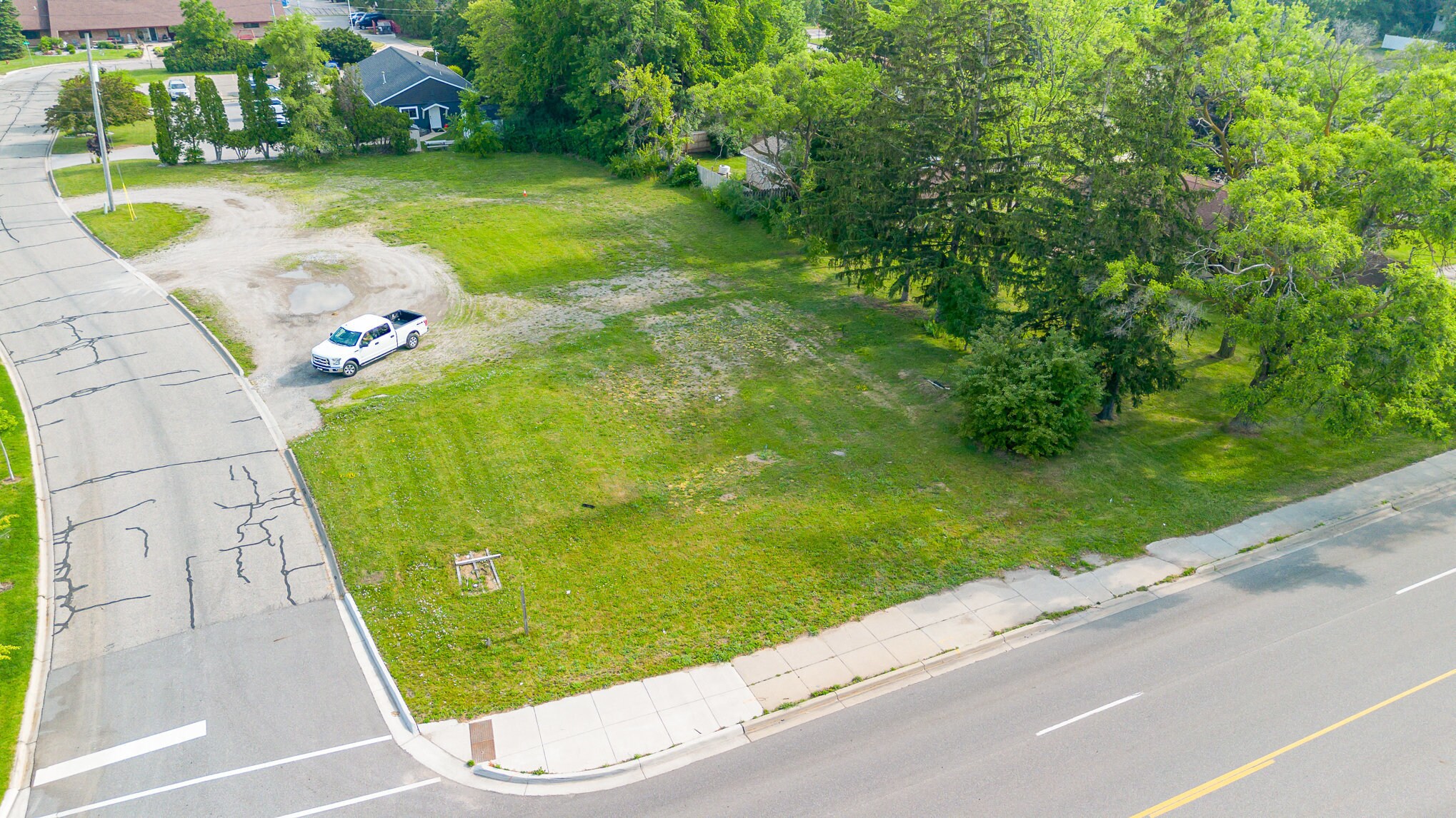 915 E Broomfield St, Mount Pleasant, MI à vendre Photo principale– Image 1 sur 6