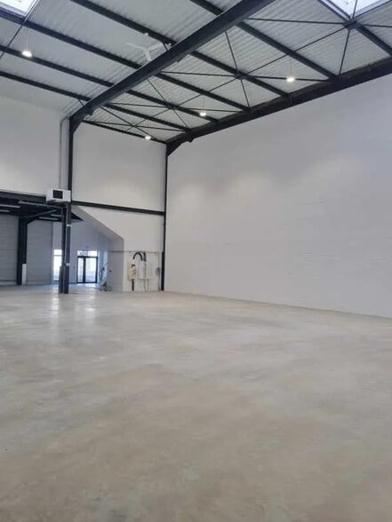 Local d’activités dans Chalifert à louer - Photo intérieure – Image 3 sur 30