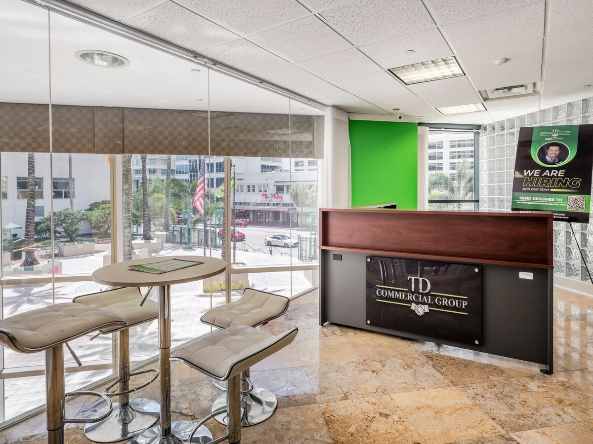 200 S Andrews Ave, Fort Lauderdale, FL 33301 - Lot 200 - - Photo intérieure - Image 1 of 14