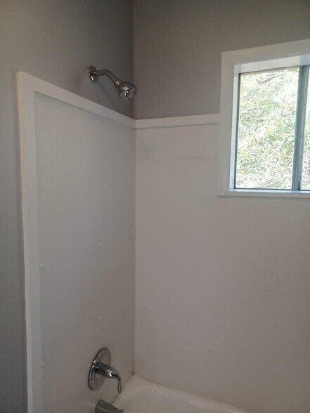1301 20th St N, Columbus, MS à vendre - Photo de l’immeuble – Image 3 sur 11