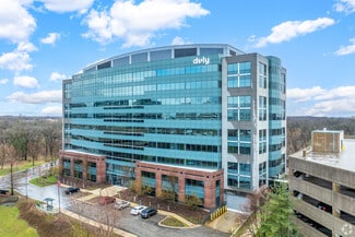 Plus de détails pour 3010 Highland Pky, Downers Grove, IL - Bureau à louer