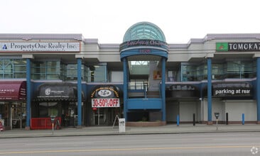 1128 W Broadway, Vancouver, BC à louer Photo de l’immeuble– Image 1 sur 1
