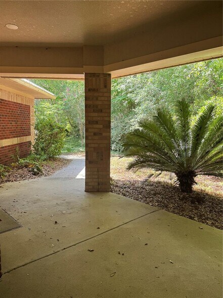 2114 NW 40th Ter, Gainesville, FL à louer - Photo de l’immeuble – Image 3 sur 14