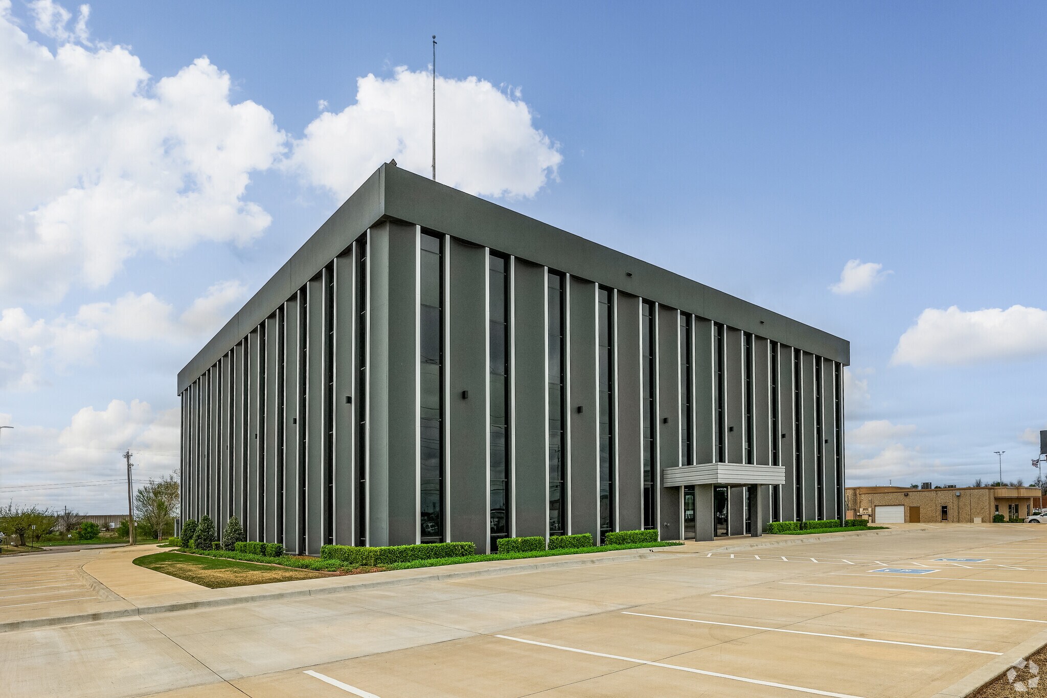 3303 S Meridian Ave, Oklahoma City, OK à louer Photo de l’immeuble– Image 1 sur 4