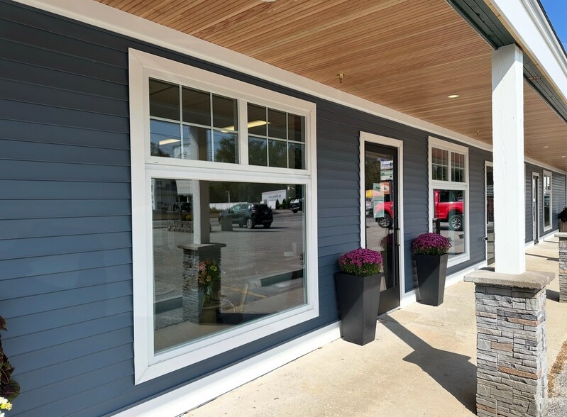 13-17 Main St, Gray, ME à vendre - Photo de l’immeuble – Image 1 sur 18