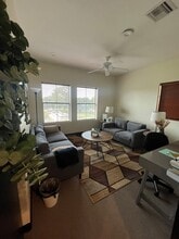 1302 N Shepherd Dr, Houston, TX à louer Photo intérieure– Image 1 sur 1