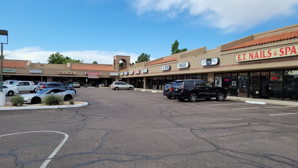 15610-15620 N 35th Ave, Phoenix, AZ à louer - Photo de l’immeuble – Image 3 sur 11