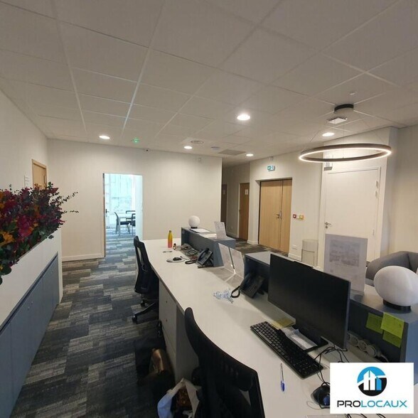Bureau dans Échirolles à louer - Photo intérieure – Image 2 sur 12