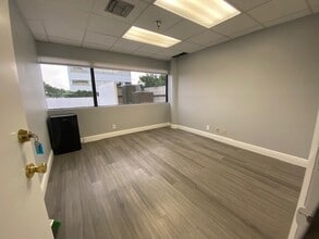 1650 S Dixie Hwy, Boca Raton, FL à louer Photo intérieure– Image 1 sur 9