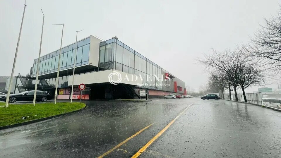 Bureau dans Bruges à louer - Photo de l’immeuble – Image 1 sur 8